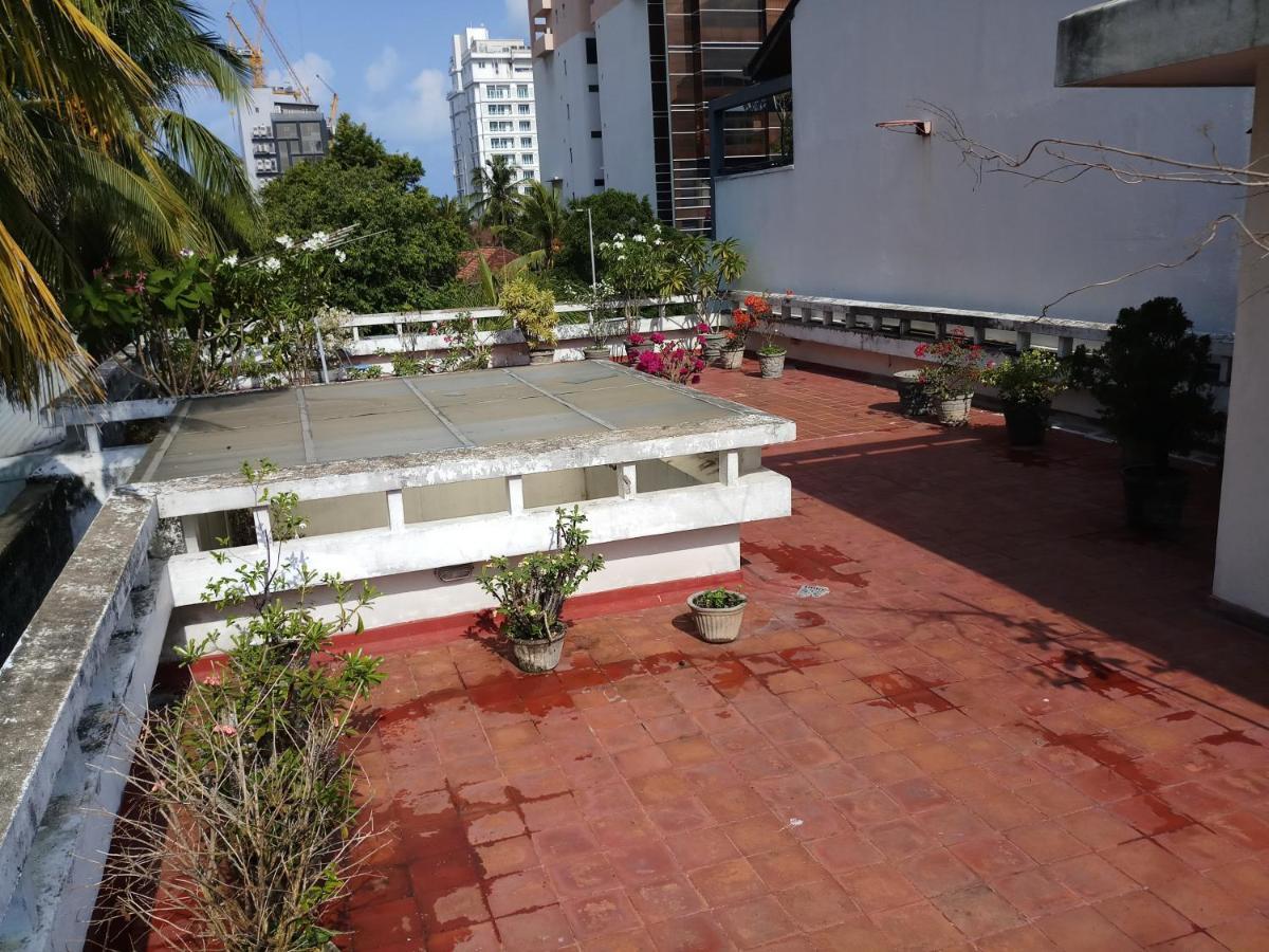 Elegance Oasis, Colombo 3 Hotel Buitenkant foto