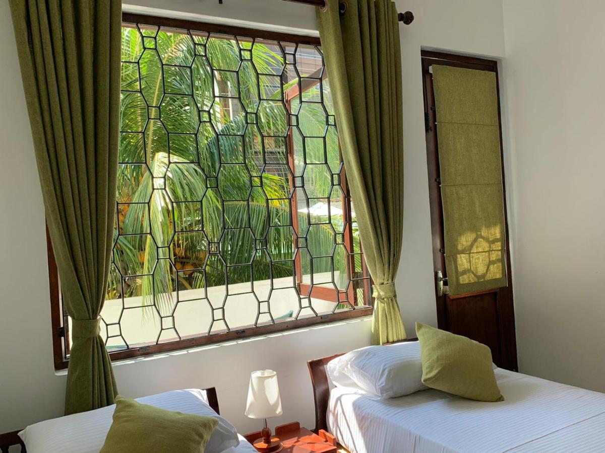 Elegance Oasis, Colombo 3 Hotel Buitenkant foto